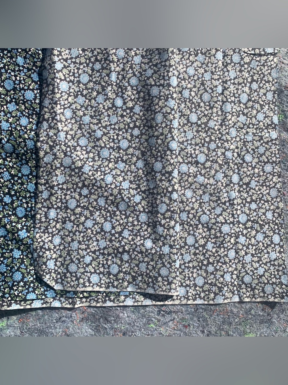 Stunning Antique 1930s cotton black blue green & white floral whimsygoth fabric - Picture 13 of 16